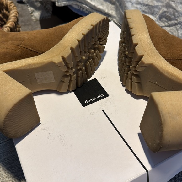 Dolce Vita suede booties - Picture 7 of 8